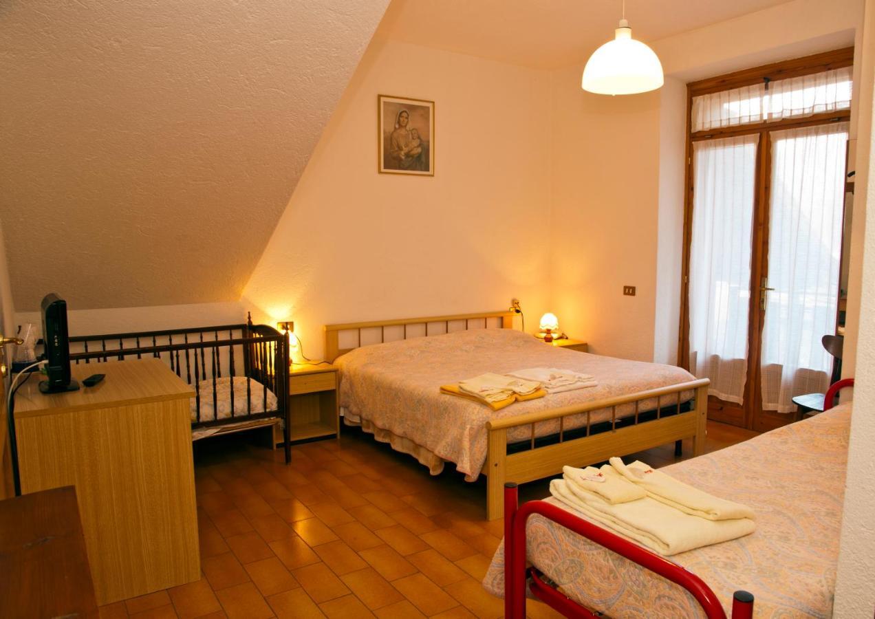 Albergo Legazzuolo Montecampione Artogne Camera foto